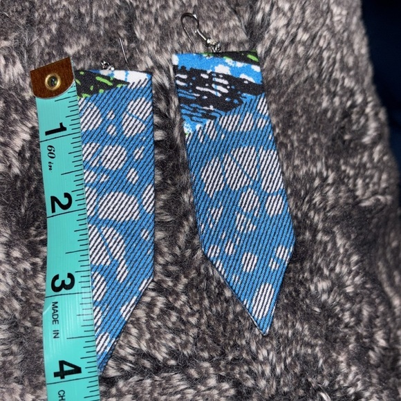 Ankara fabric handmade rectangular earrings - Picture 6 of 8